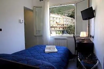 Bouganville B&B Cefalù Alojamento de Acomodação e Pequeno-almoço