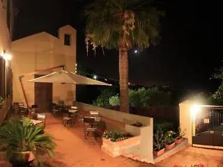 *** Couette-café Bouganville B&B Cefalù Italie